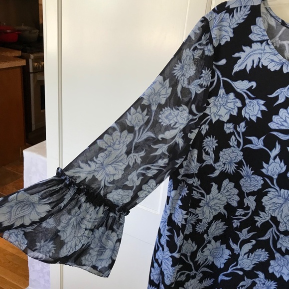 JM COLLECTION Floral Bell Sleeve Blouse Round Neck Blue Women’s Size XL Size 1X - Picture 5 of 16